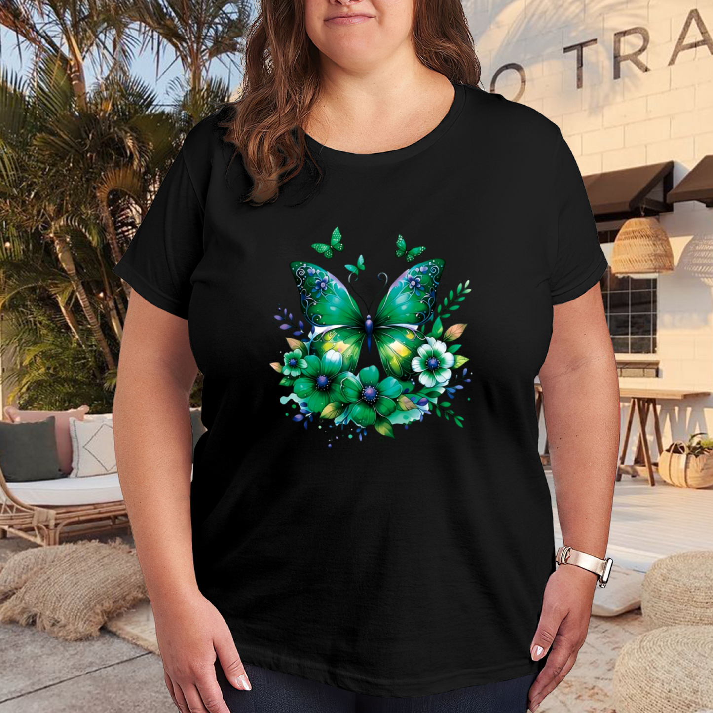 Vivid Green Floral Butterfly Nature Art Plus Size Women¡¯s Printed T-Shirt