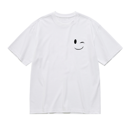 Minimal Wink Smiley Face Simple Chest Graphic Plus Size Women¡¯s T-Shirt