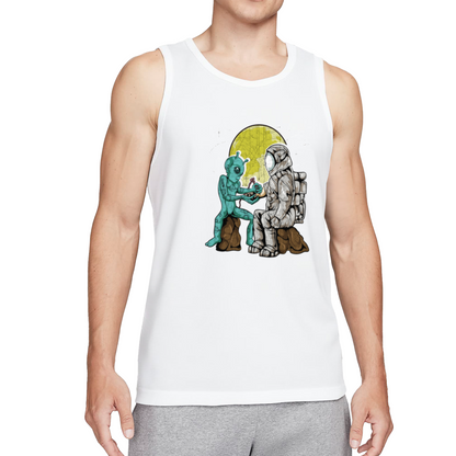 Alien And Astronaut Sharing Moon Retro Sci?Fi Graphic Tank Top