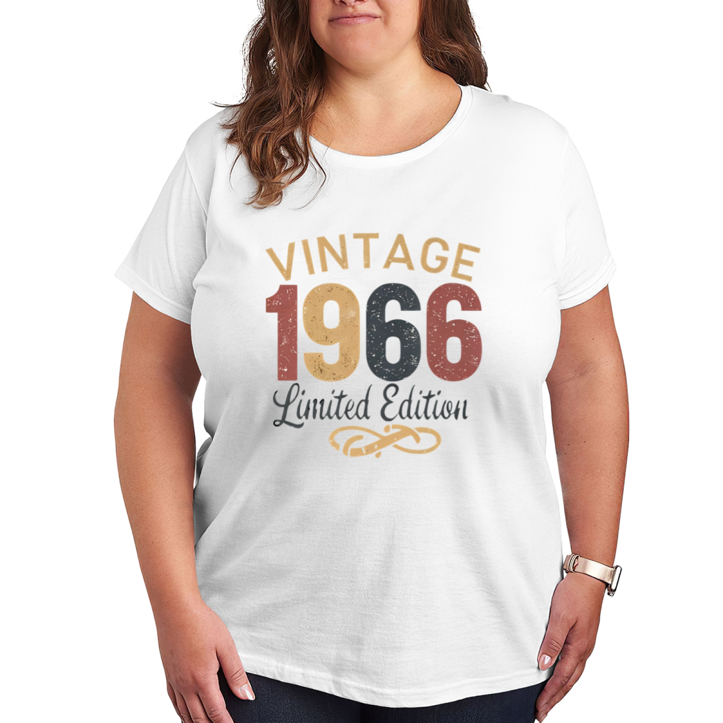 Retro Vintage 1966 Limited Edition Distressed Plus Size Women¡¯s Black Tee