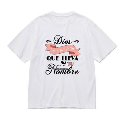 Spanish Inspirational Bible Quote Dios Tiene Un Plan Plus Size Women Printed T-Shirt