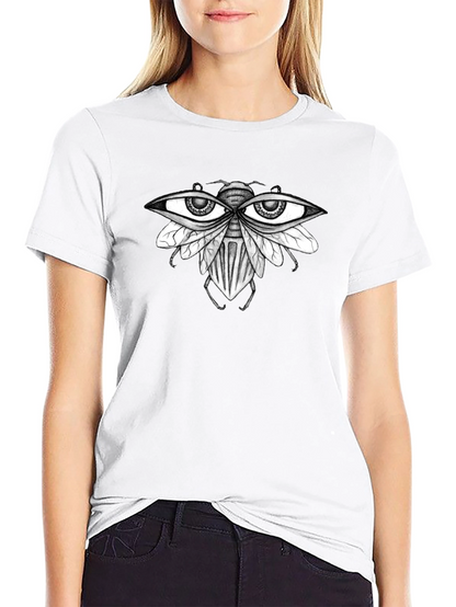 Eye-Catching Fly Graphic T-Shirt - Unique Design