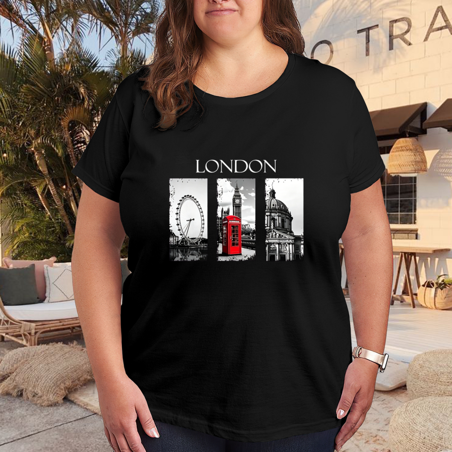 Classic London Landmark Red Telephone Booth Black Plus Size Women¡¯s Printed T-Shirt