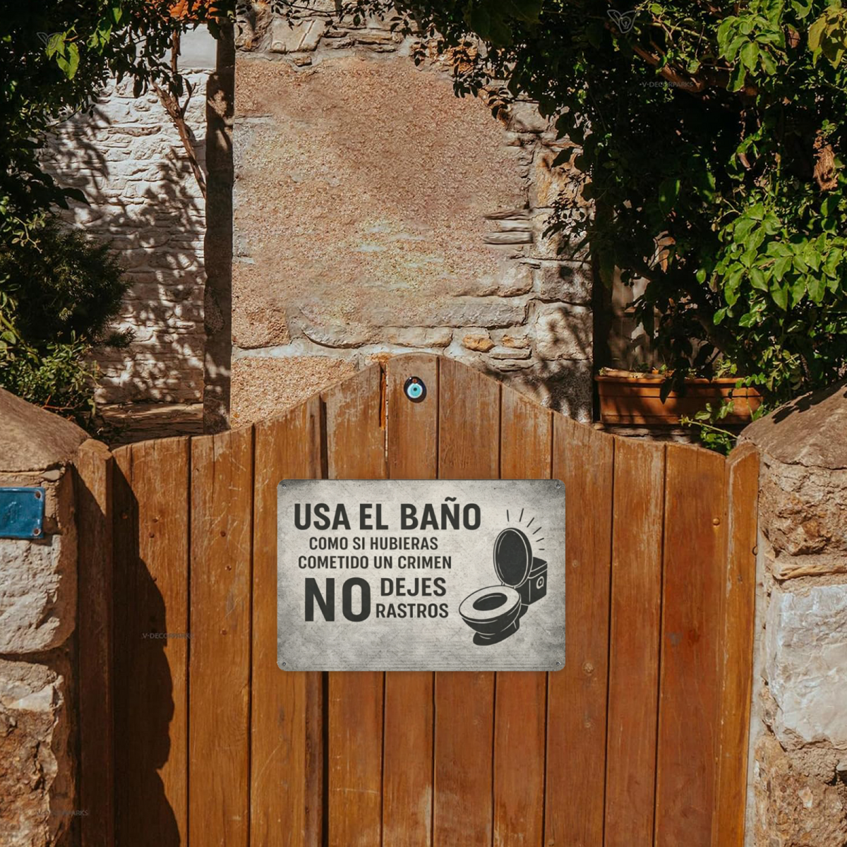 Funny Spanish Bathroom Clean Reminder Tin Art