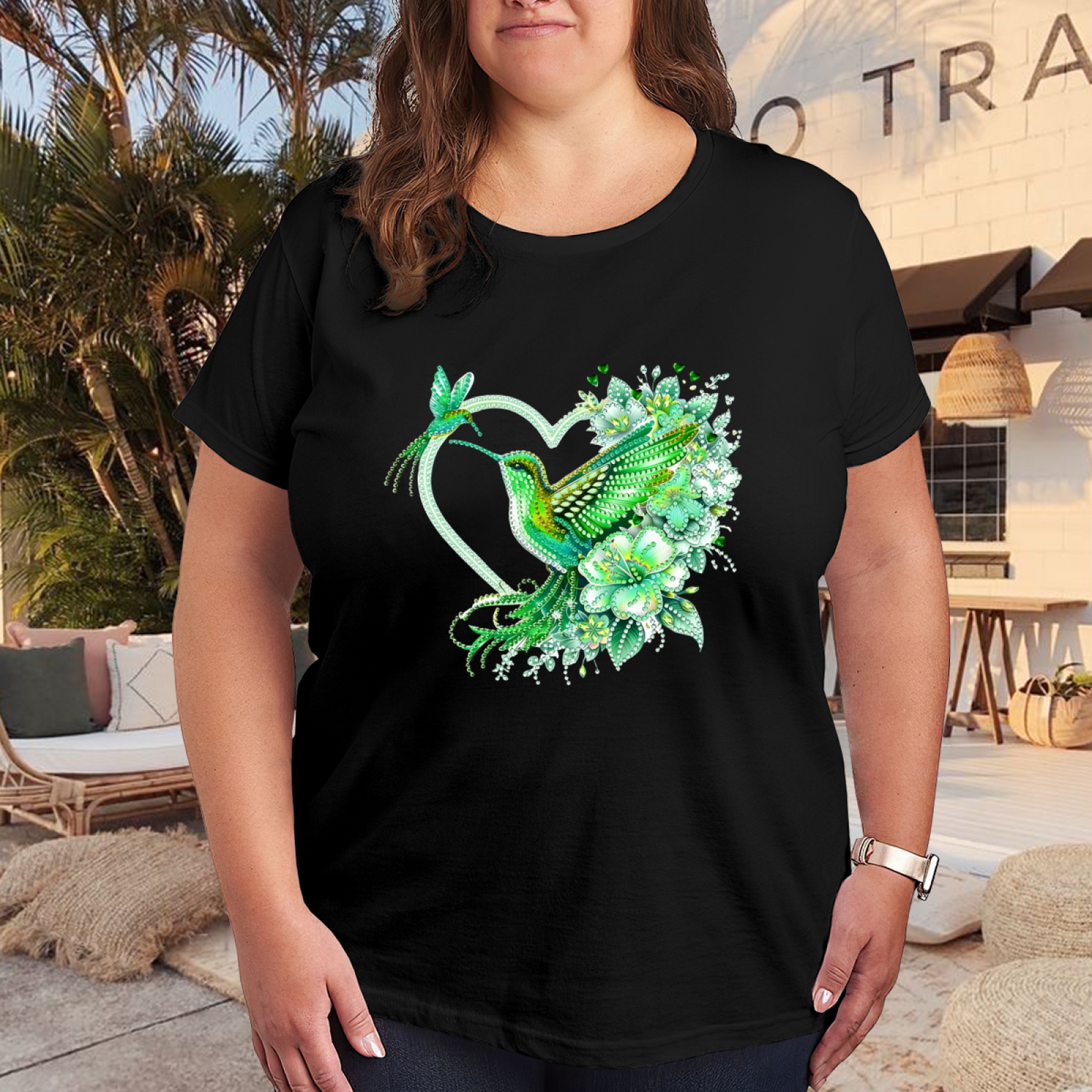 Sparkling Green Hummingbird Floral Hollow Heart Plus Size Women Printed T-Shirt