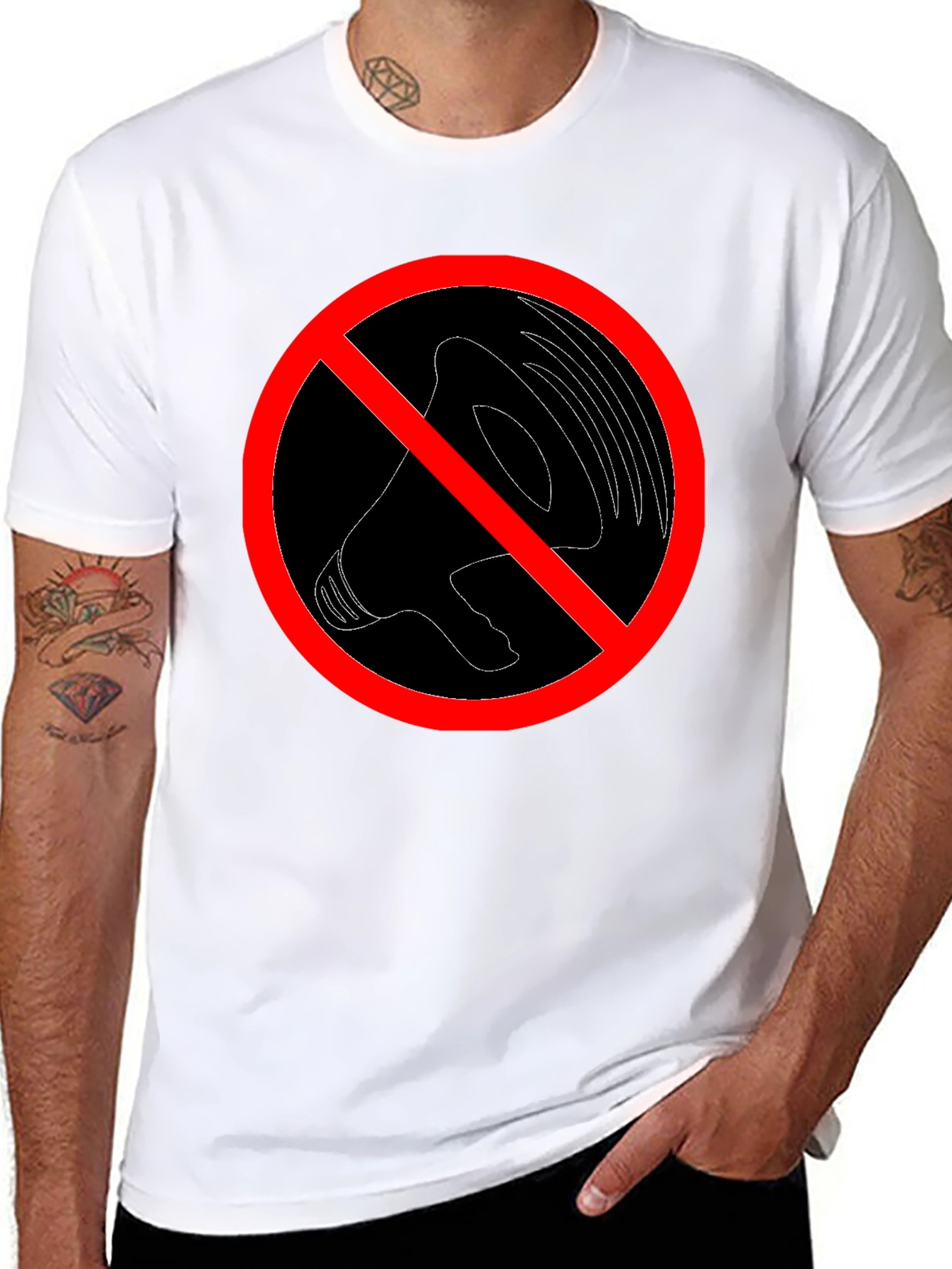 No Noise Graphic Tee - Black Crew Neck T-Shirt