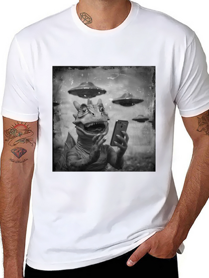 Retro Alien Lizard Selfie Graphic Tee